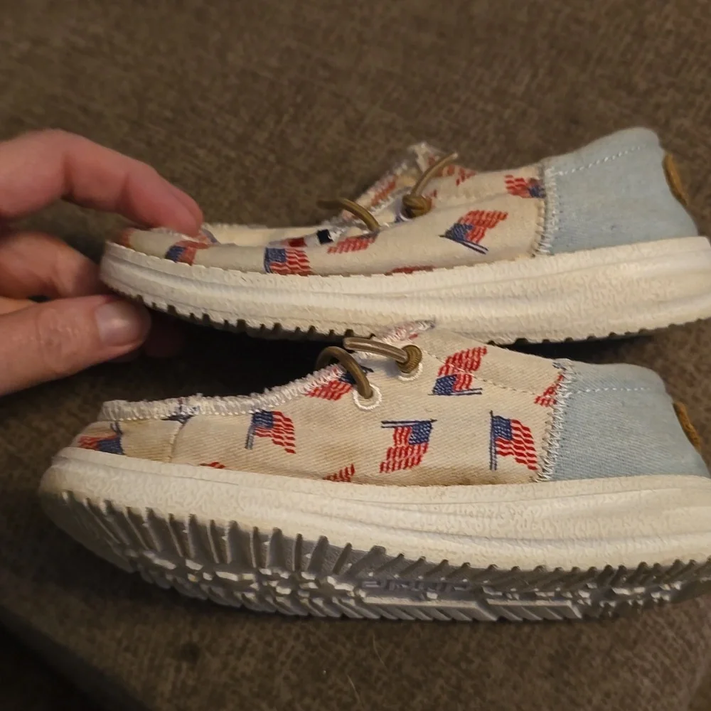 Hey Dude Kids' Moccasins - White with Red and Blue Flags Size 9‎
